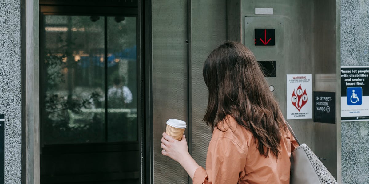 Copywriting para vídeos de pitch: como resumir valor em segundos