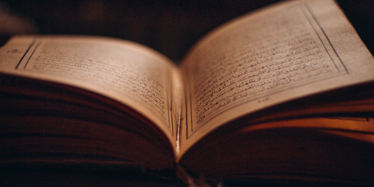 Copywriting para YouTube: texto de roteiro que prende do início ao fim