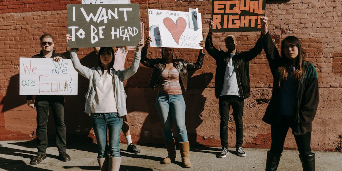 Copywriting para campanhas de conscientização: texto que educa sem vender